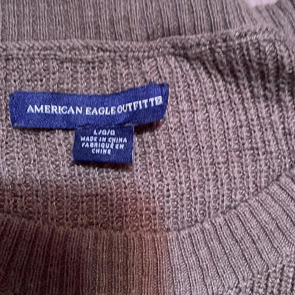 American Eagle sweater - Picture 2 of 3
